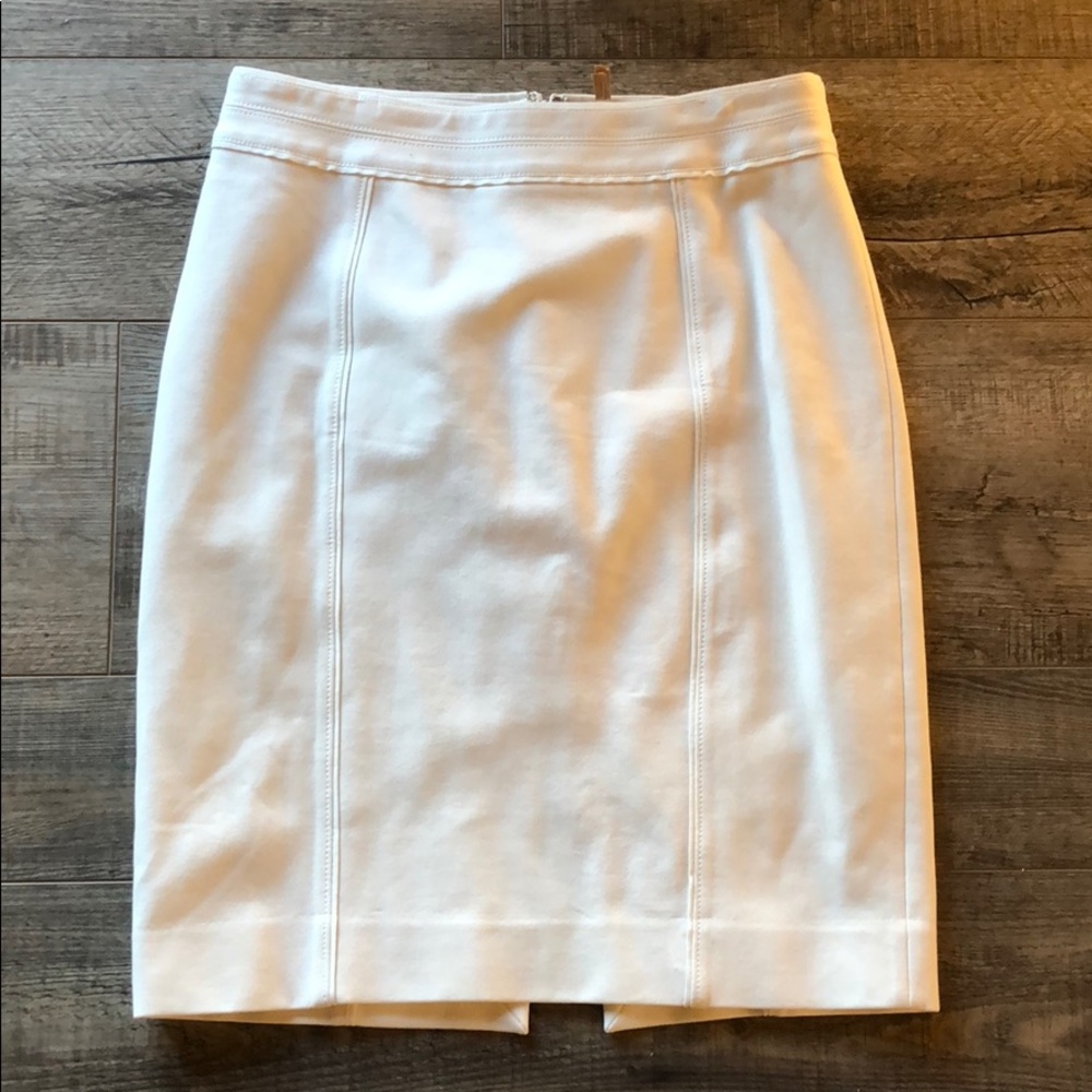 White House Black Market White Pencil Skirt